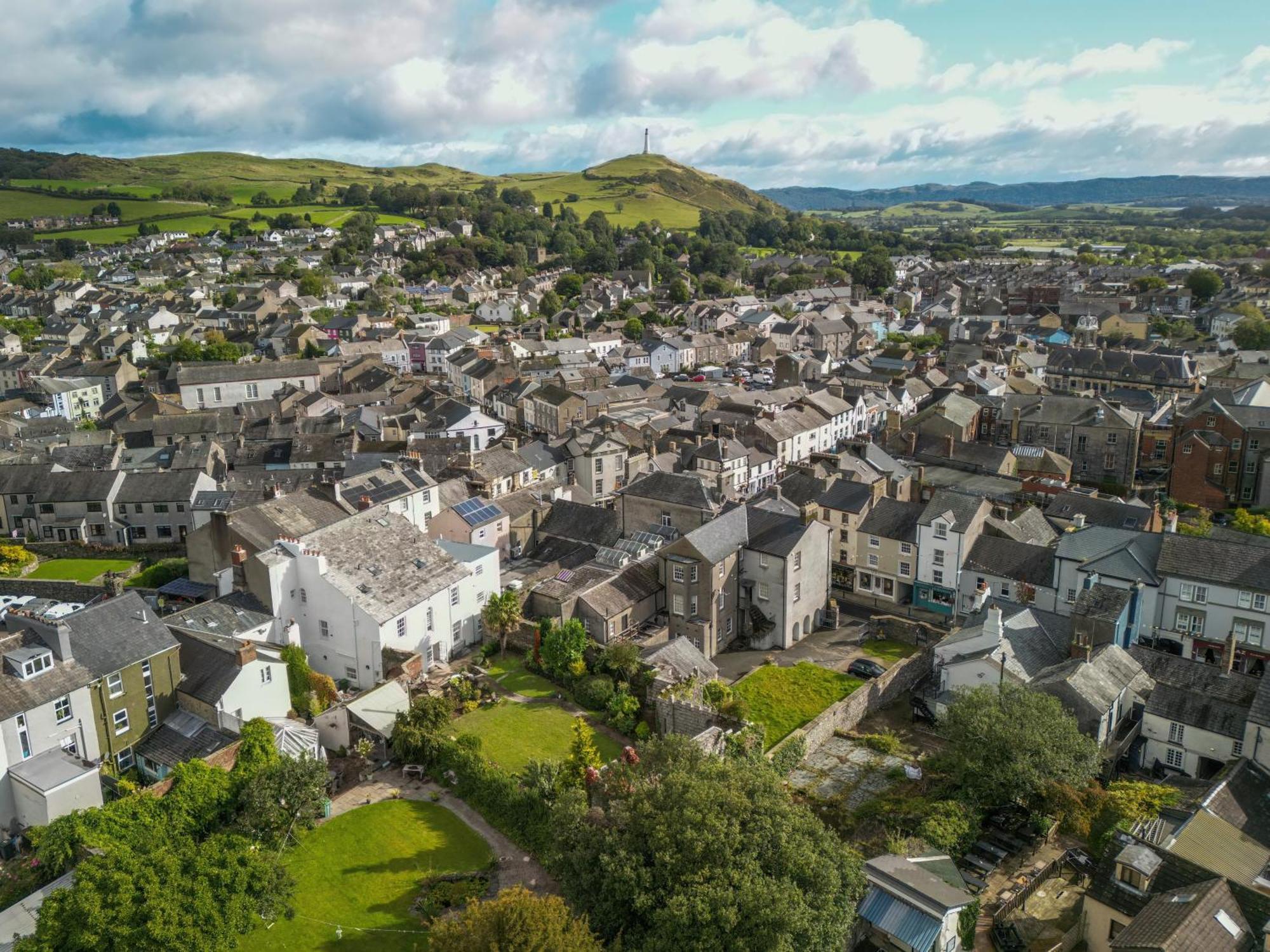 Lonsdale House Boutique Apartments Ulverston Esterno foto